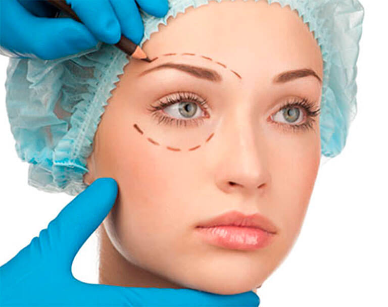 Rosto feminino com traços harmoniosos